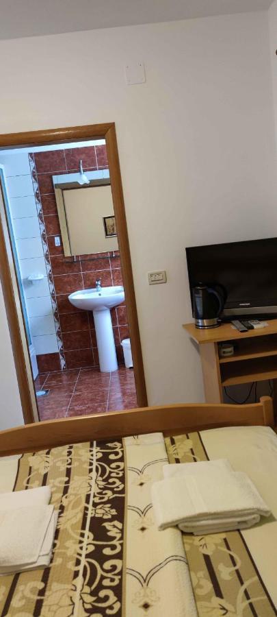 Apartments Sofija スラティネ エクステリア 写真